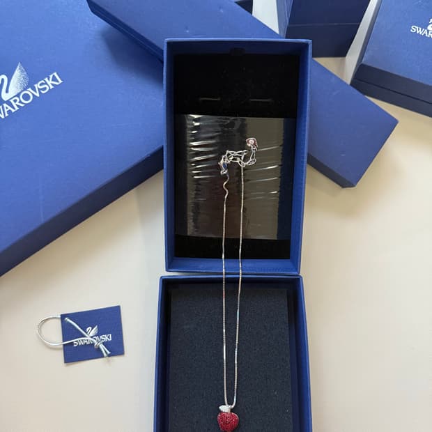 [새상품] 스와로브스키 레드 애플 네크리스 실버 은 금 골드 다이아 티파