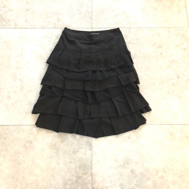 Hiroko Koshino 블랙 프릴 미디 스커트