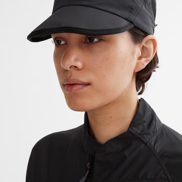 [유일매물] 클라터뮤젠 날 캡 레이븐 블랙