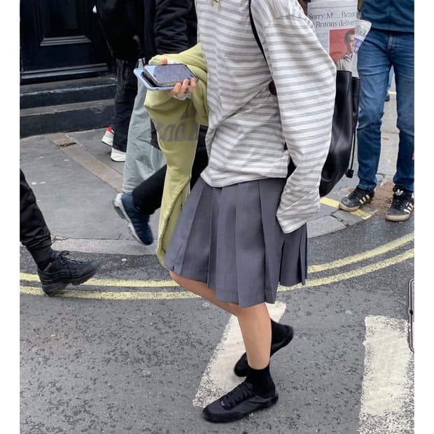 haag - a basset skirt grey 헤이그 플리츠스커트