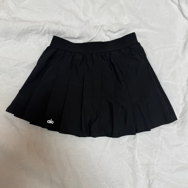Alo Yoga 바시티 테니스 스커트