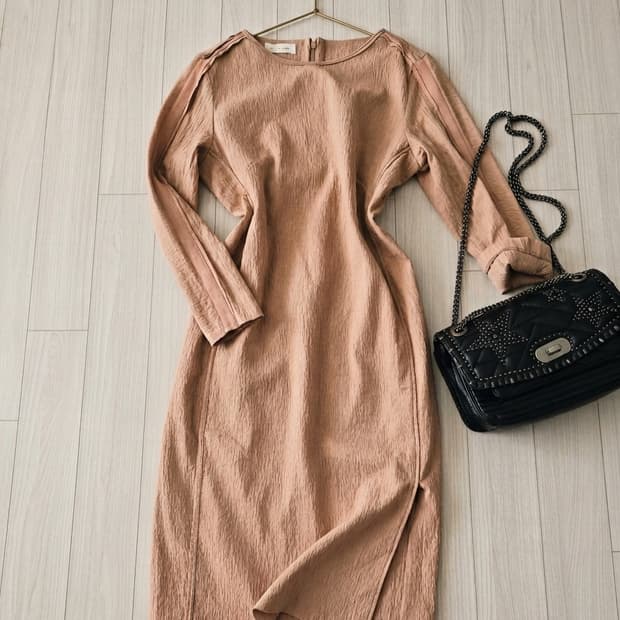 [MICHAA] 미샤 텍스처드 원피스 (베이지)하객룩, 오피스룩으로 유명