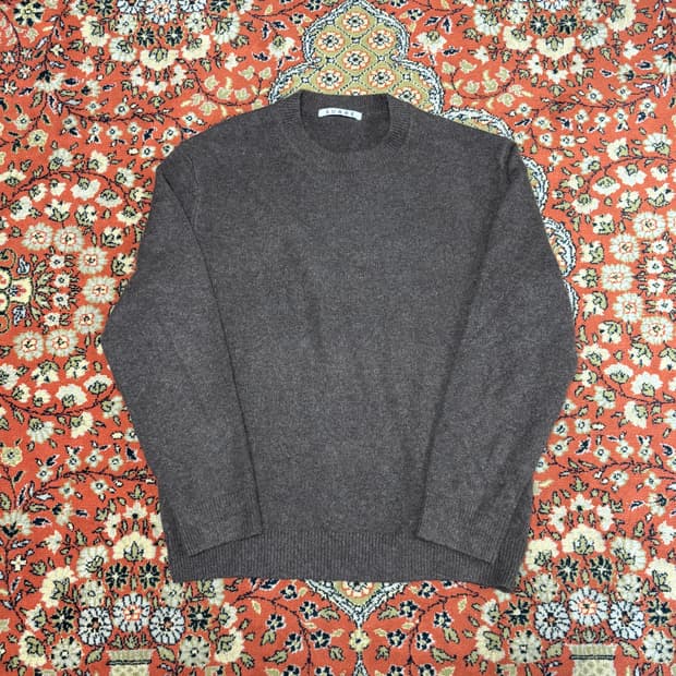 [L] 수아레 브라운 라운드 넥 니트