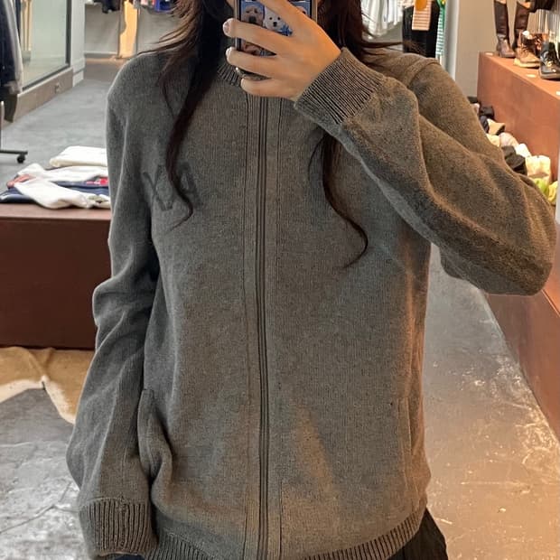 아르마니 로고 니트집업 H84