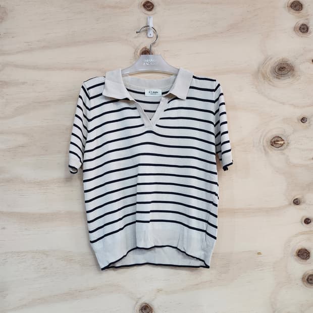 644) 스트라이프 반팔 카라 니트