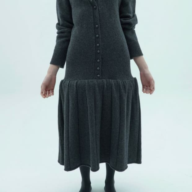 에옹쓰 니트 드레스 차콜