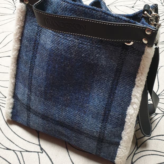 JW 앤더슨 X 해리스트위드 콜라보 크로스백