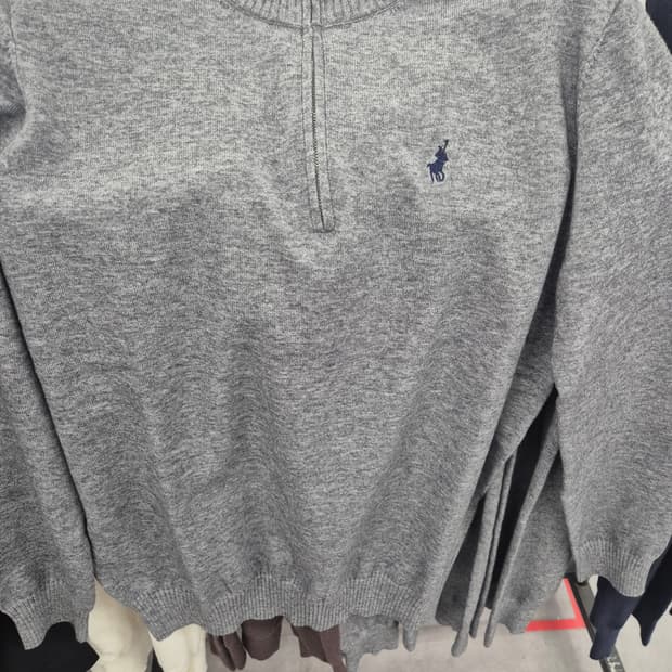 폴로 반폴라 니트