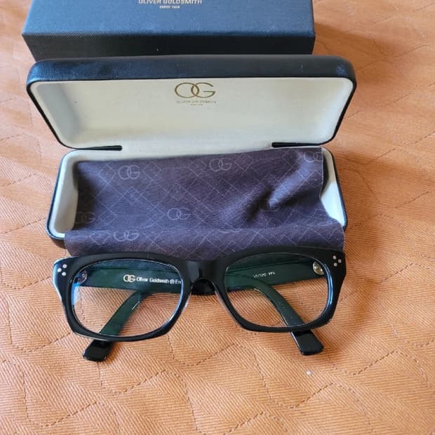 올리버골드스미스 바이스컨설 g 블랙