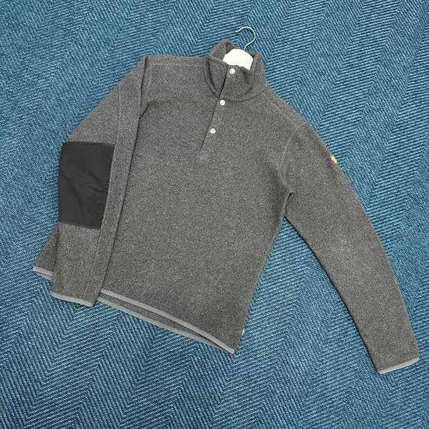 [S] 피엘라벤 반집업 후리스