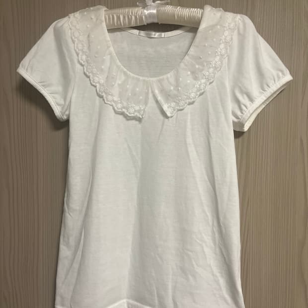 카라 프릴 티셔츠 일본빈티지 리즈리사잉그니스나이델어스뮤직샵페어리