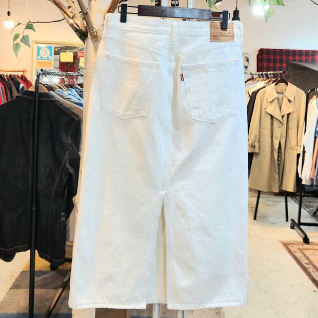 리바이스 프리미엄 흰색 데님 미디 스커트