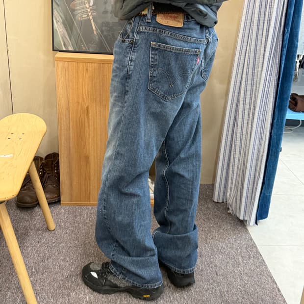 Levi’s 569 (loose straight)