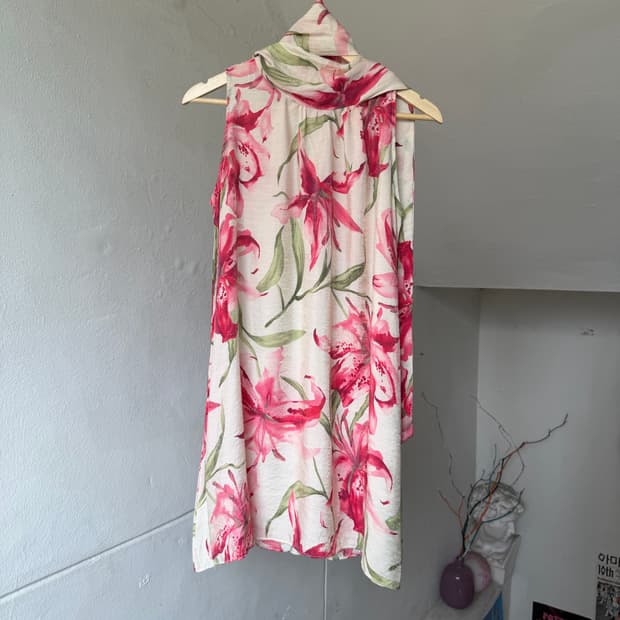 하와이안 패턴 홀터넥 원피스