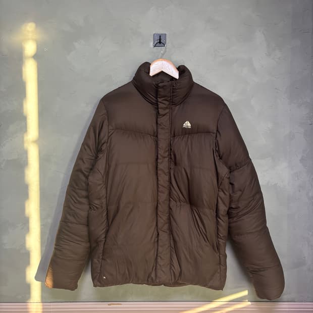나이키 ACG 푸퍼 구스다운 패딩 브라운 