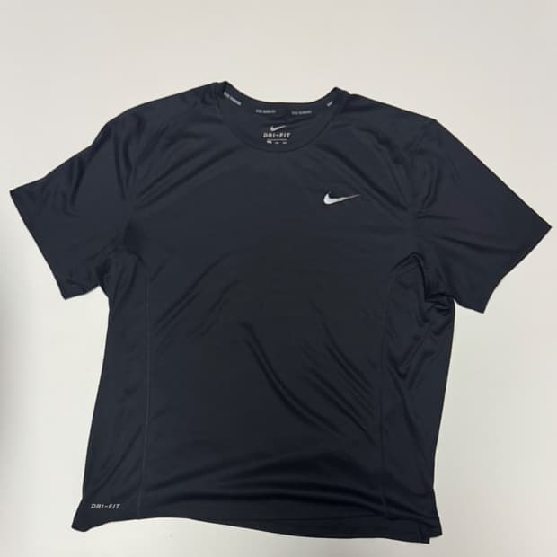 나이키 러닝 드라이핏 기능성 스우시 반팔 티셔츠 L ~ XL 블랙