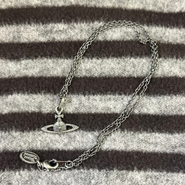 비비안웨스트우드 미니 고딕 orb 목걸이