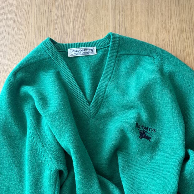 ▫️90's Burberrys V-Neck Wool Knit
