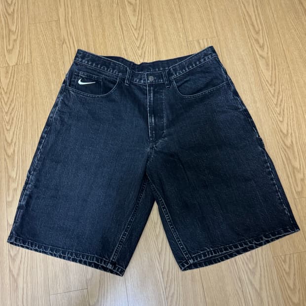 나이키 슈프림 데님 쇼츠 블랙 34사이즈