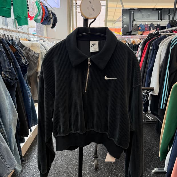 나이키 코듀로이 반집업 크롭탑