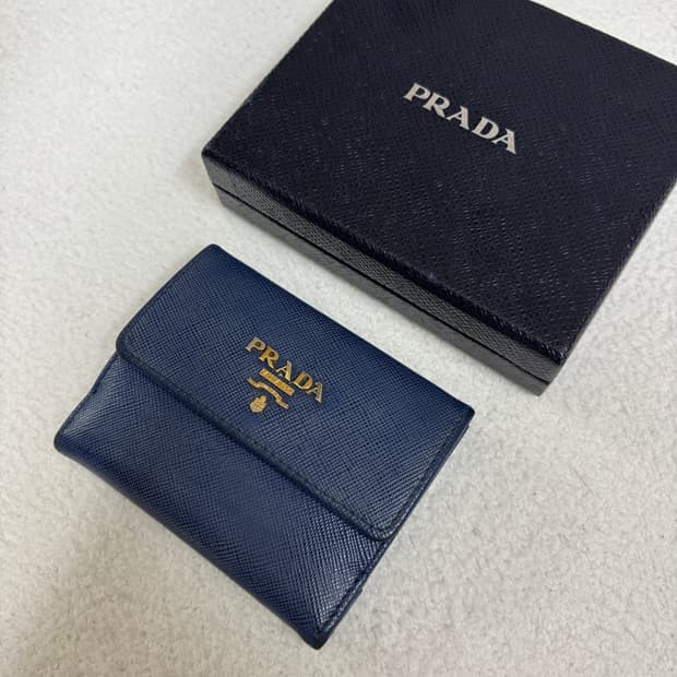 프라다 반지갑