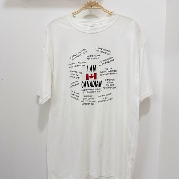 Gildan Heavy Cotton I Am Canadian 티셔츠