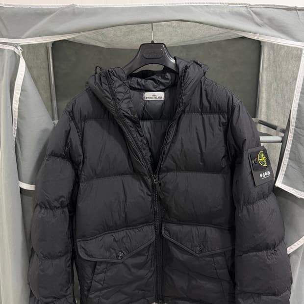 스톤아일랜드 크링클랩스 24FW L 새상품