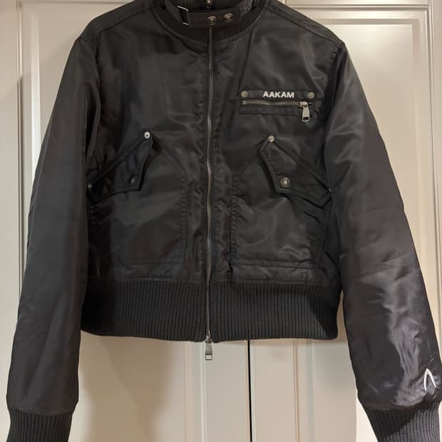 아캄 하이넥 봄버자켓 1사이즈