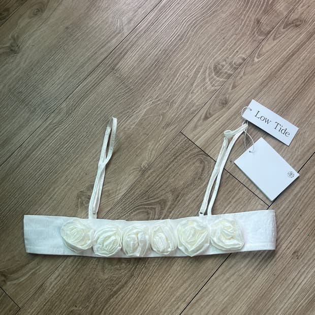 low tide로우타이드 탑