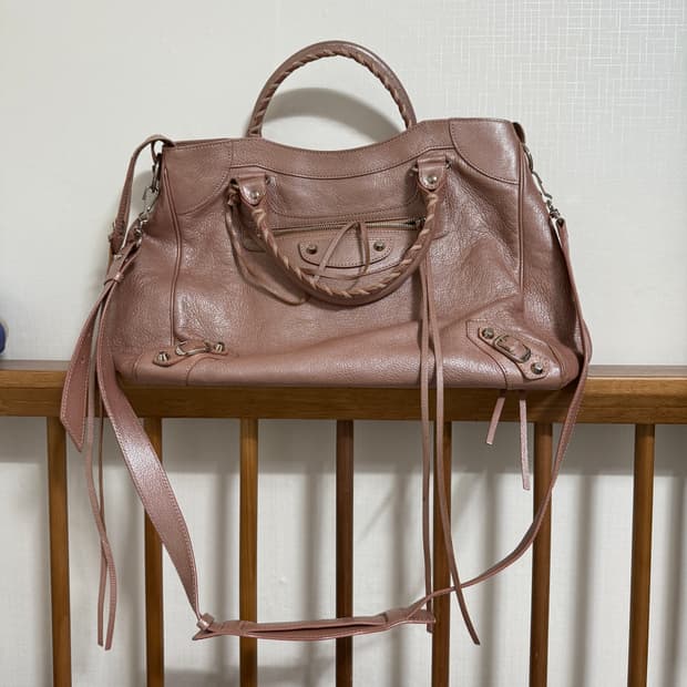 발렌시아가 모터백 희귀매물 펄핑크