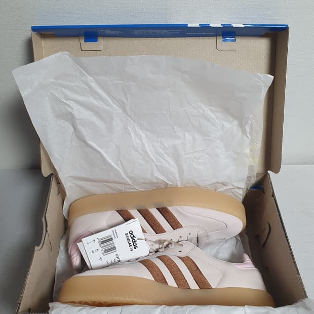미사용 새상품 240mm 아디다스 삼배 파스텔핑크