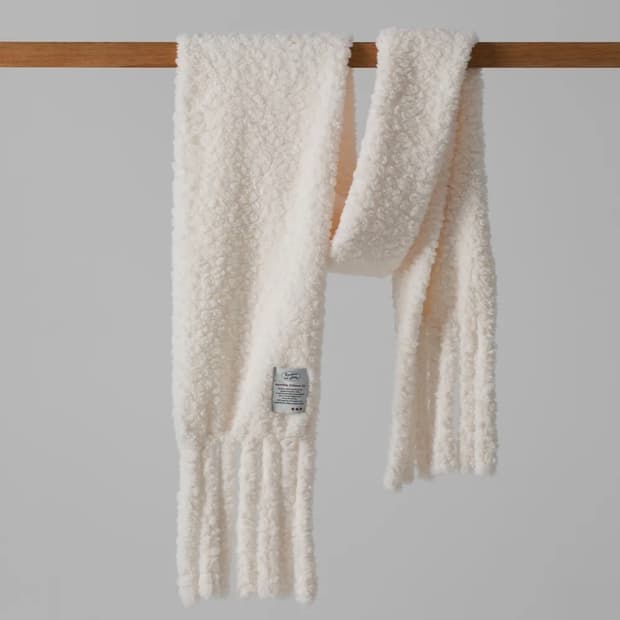 리끌로우 RC CLOUDY 머플러 WHITE