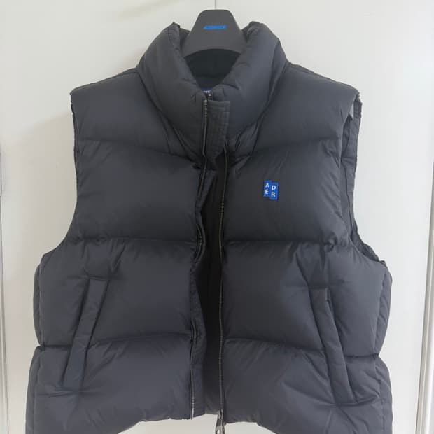아더에러 패딩 조끼 