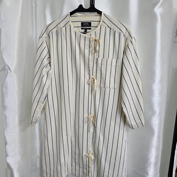 A.P.C 스트라이프 끈 장식 셔츠 (1440)