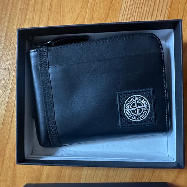 스톤아일랜드 지갑