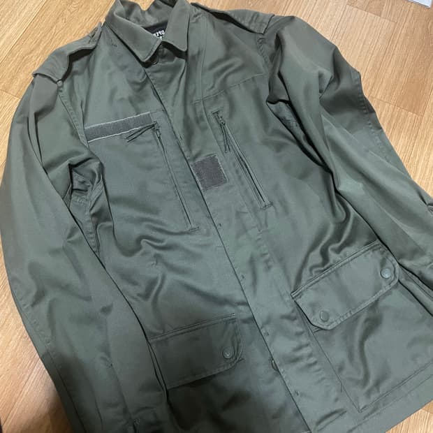 오프닝세레모니 밀리터리 아일렛 자켓