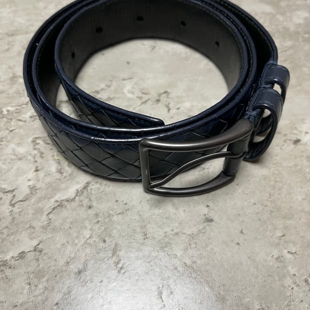 보테가 베네타 남성 네이비 벨트 32M 정품