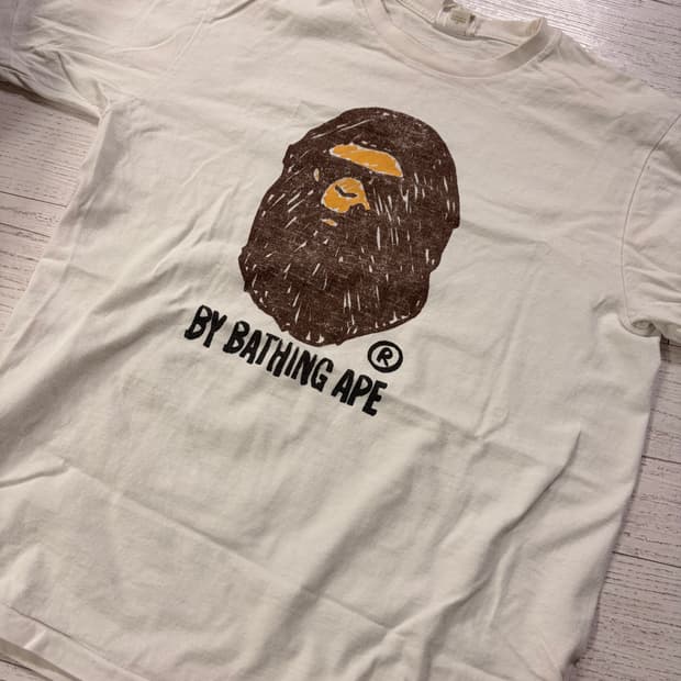 베이프 핸드 드로우 사이드 빅 에이프 헤드 티셔츠 화이트