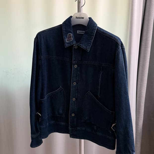Denim short trucker jacket