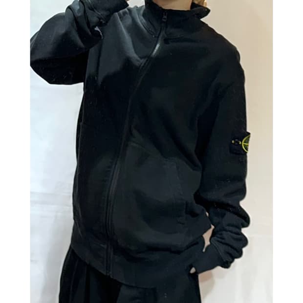 스톤아일랜드 패치 블랙 집업