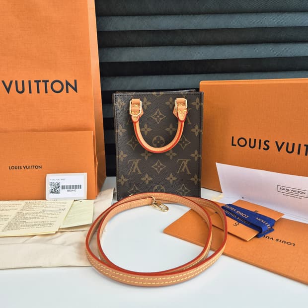 루이비통 쁘띠 삭플라 모노그램 상태 S급 (영수증 포함 풀구성)