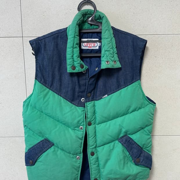 Levi’s 리바이스 패딩 베스트