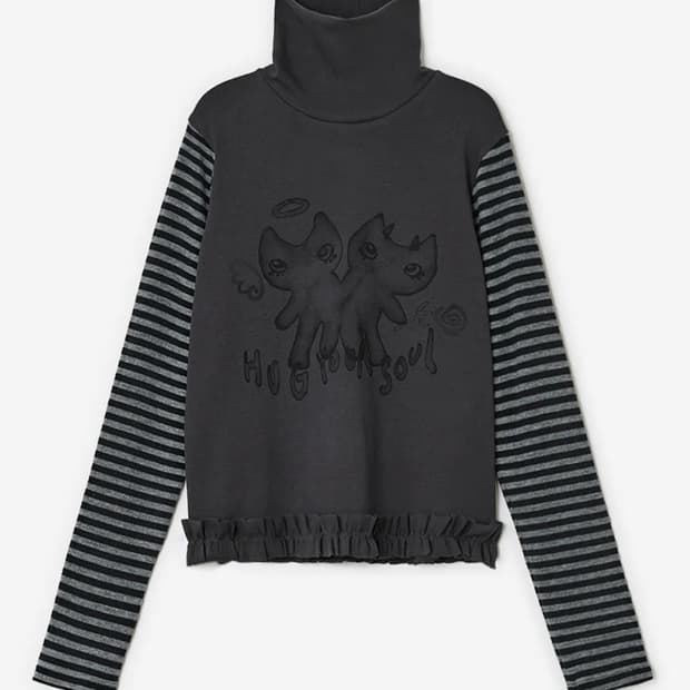 허그유어스킨 드로잉 프릴 폴라 탑 (차콜 블랙)