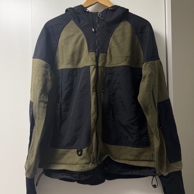 뉴발란스 X 이스트로그 후드집업