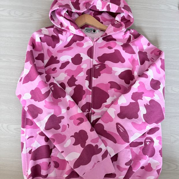 베이프 후드집업