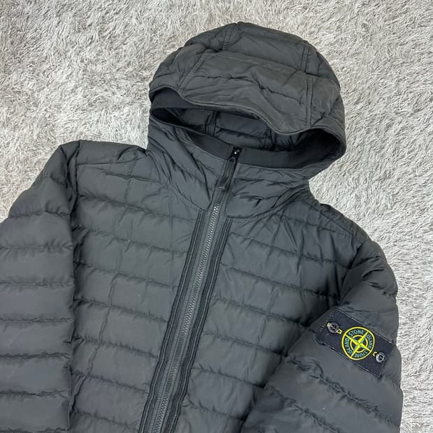 [L] 백화점판 정품 스톤아일랜드 21FW 와펜 텔라 블렌드 경량패딩