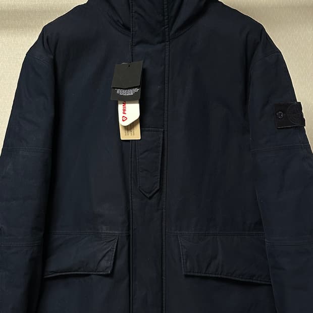 스톤아일랜드 고스트피스 O-ventile 패딩 M(100) 국내판