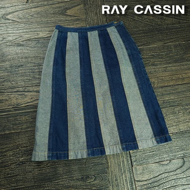 [RAY CASSIN] 리버스 배색 데님 스커트 M21391