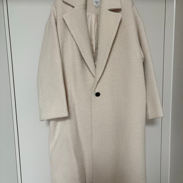 Akro 알파카 울 화이트 코트