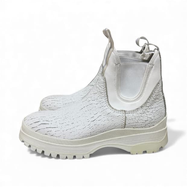 프라다18a/w brixxen 크랙 화이트레더부츠/41